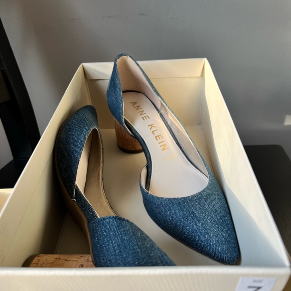 Like-New Anne Klein Size 7M Indigo Necessity Pump (box included) - Picture 2 of 8